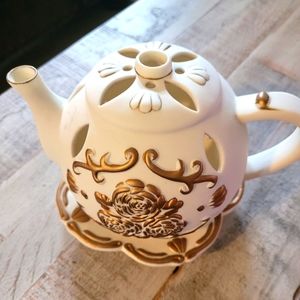 Ivory Partylite Teapot Tealight Holder